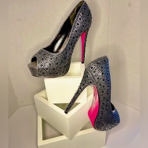 Lasonia - Sparkle Peek a boo toe party pumps - Size 9